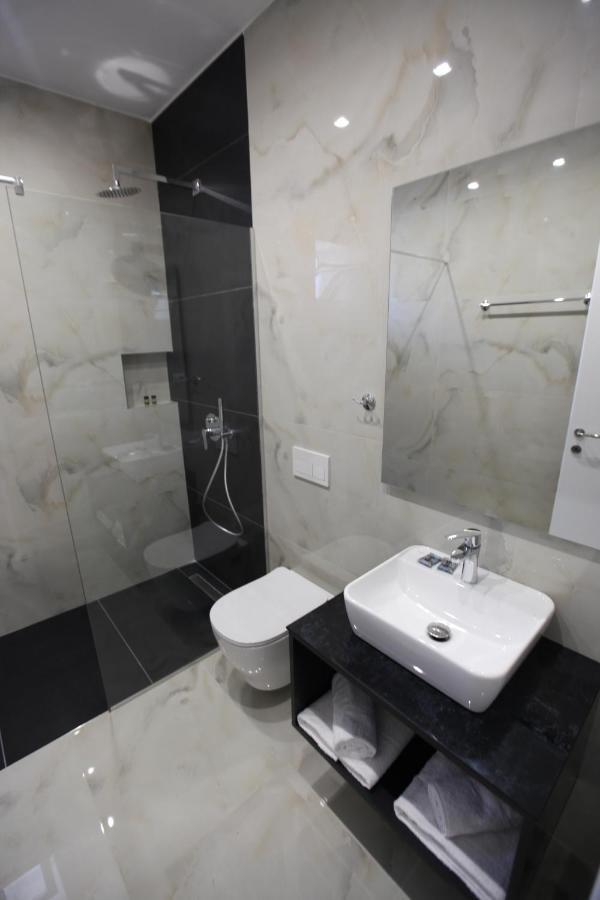 Sea Breeze Villa Saranda Extérieur photo