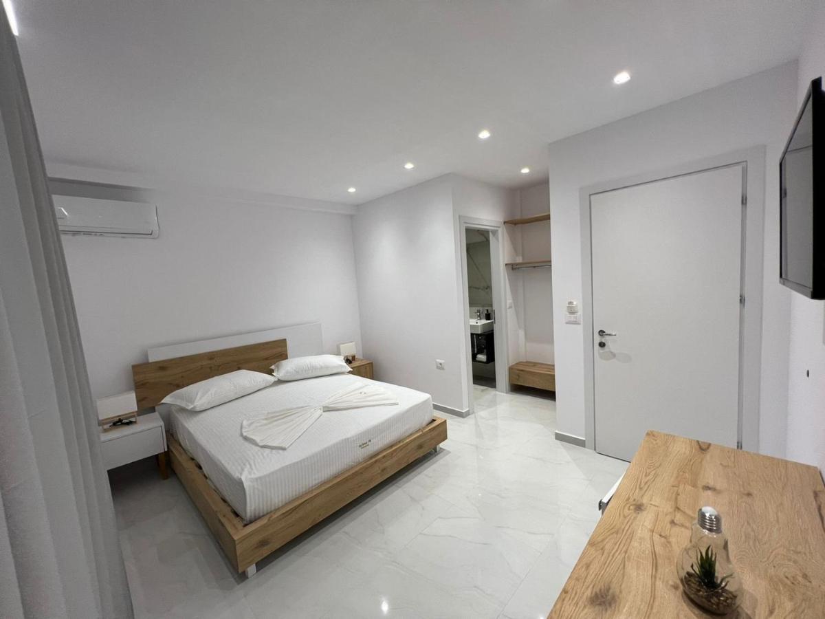 Sea Breeze Villa Saranda Extérieur photo