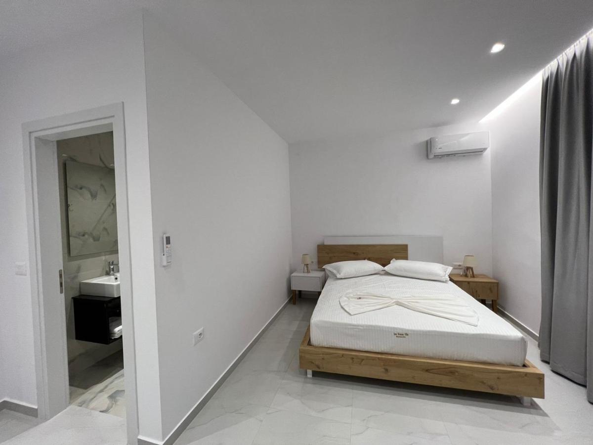 Sea Breeze Villa Saranda Extérieur photo