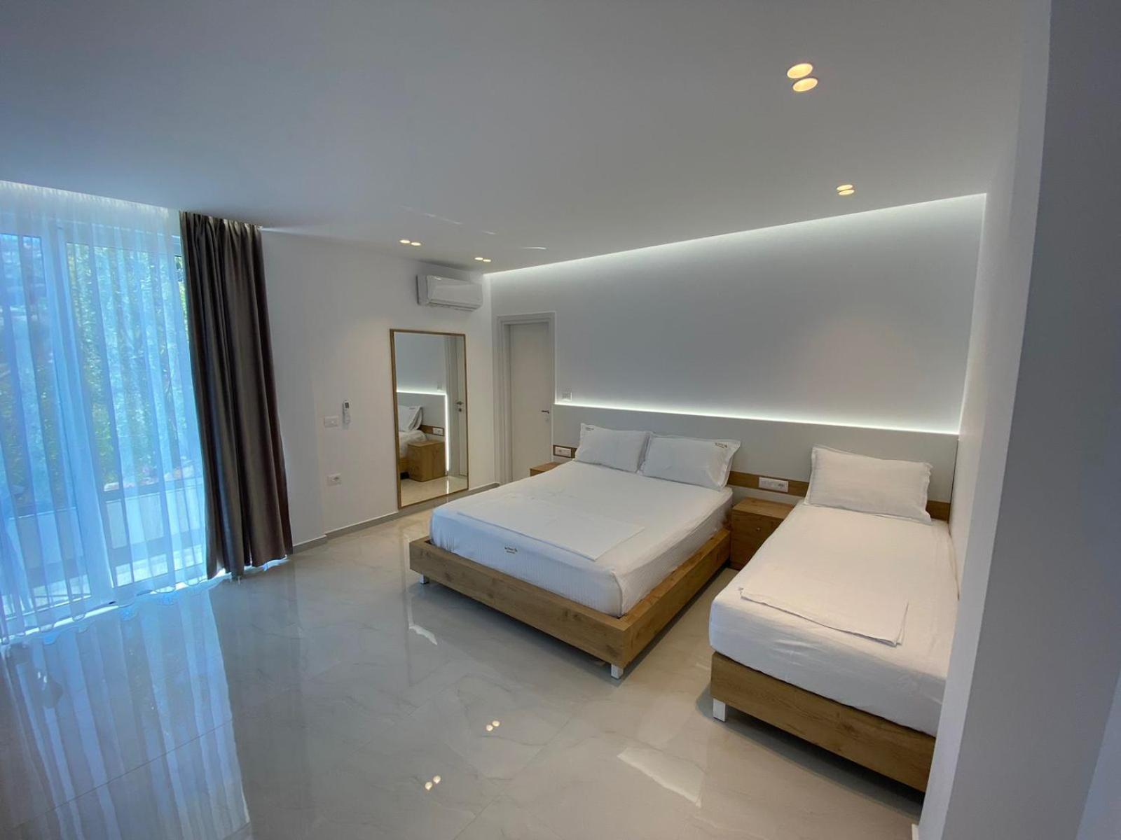 Sea Breeze Villa Saranda Extérieur photo
