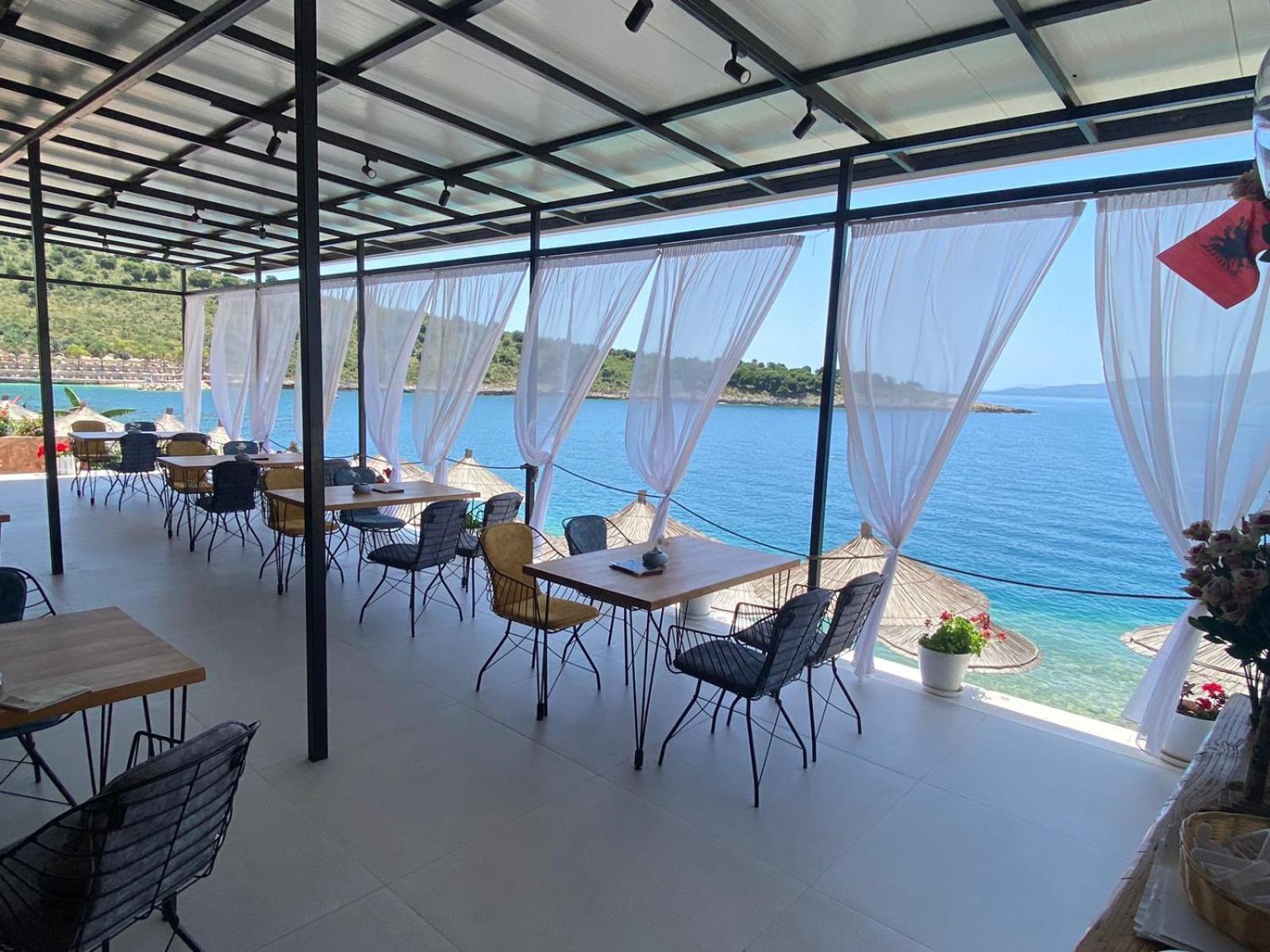 Sea Breeze Villa Saranda Extérieur photo
