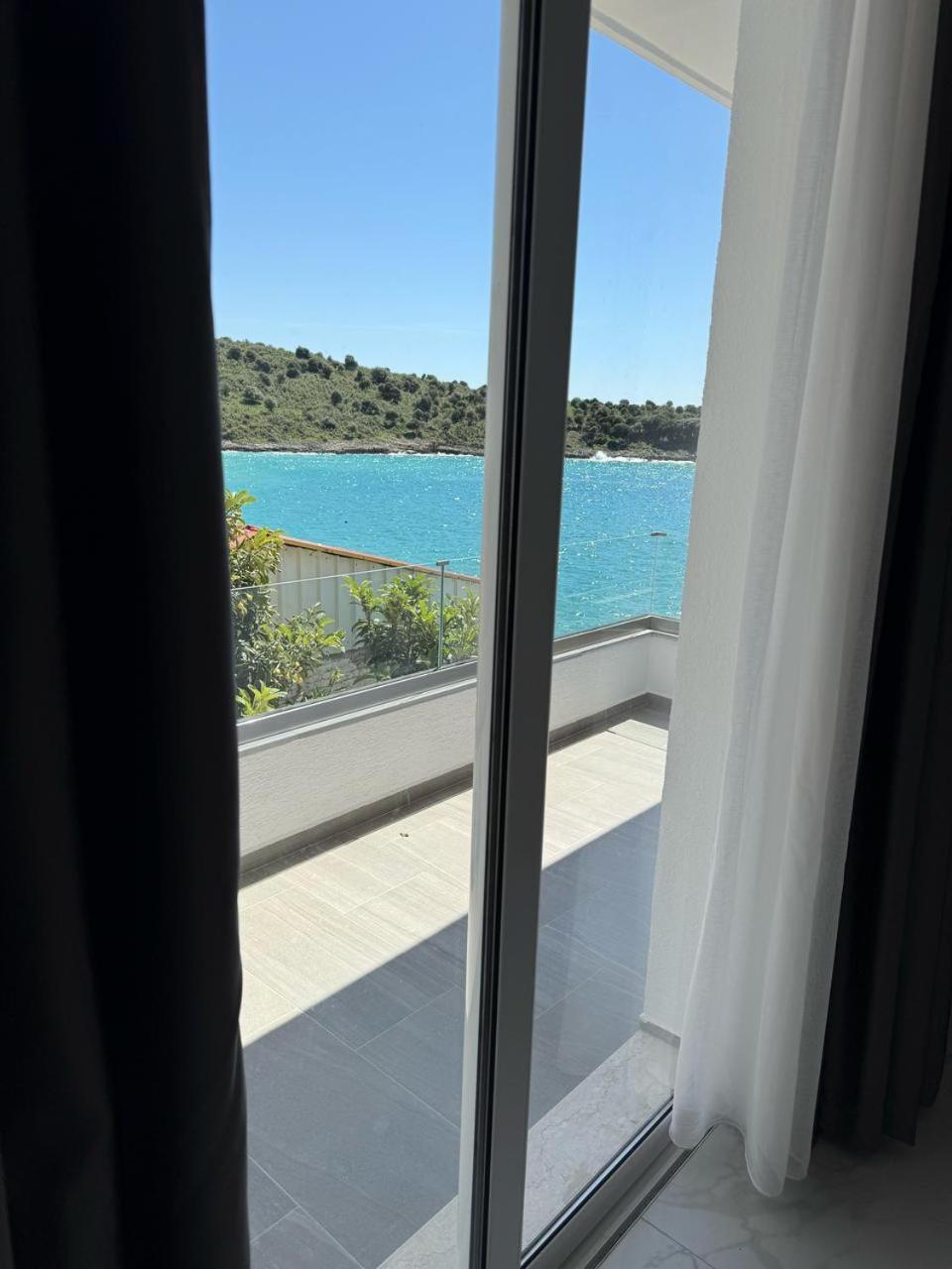 Sea Breeze Villa Saranda Extérieur photo