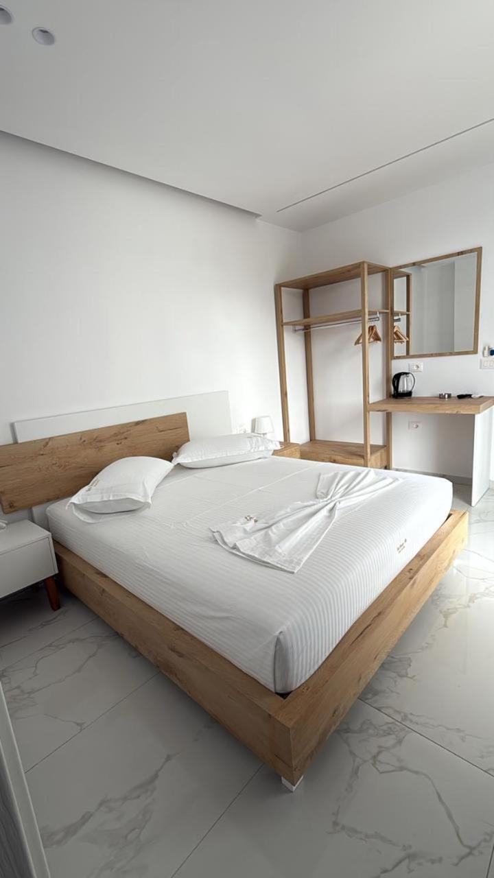 Sea Breeze Villa Saranda Extérieur photo