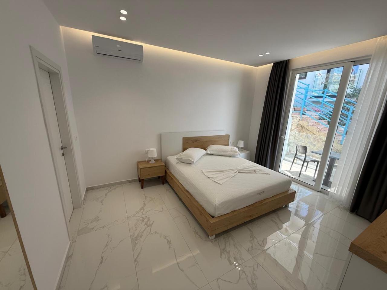 Sea Breeze Villa Saranda Extérieur photo