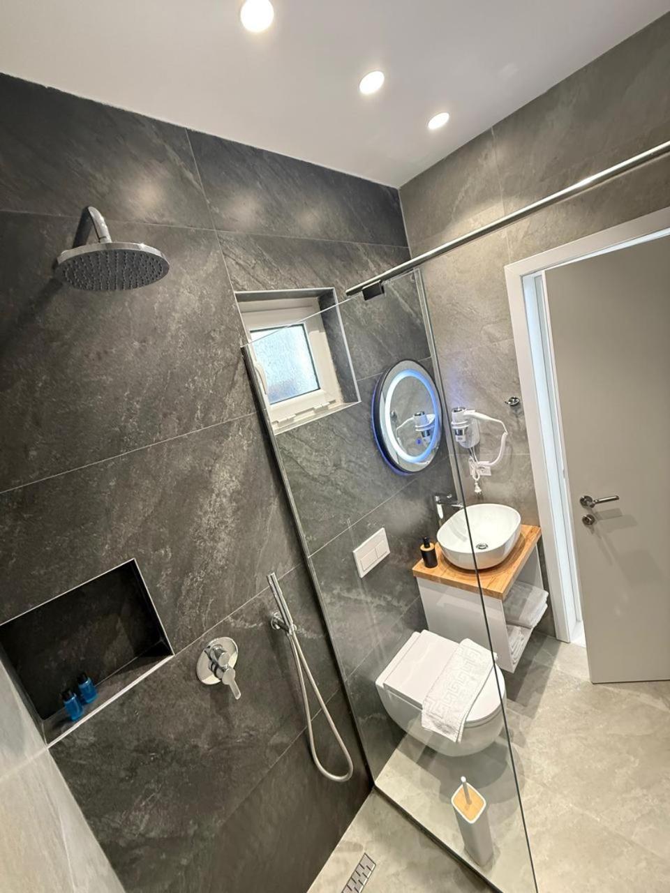 Sea Breeze Villa Saranda Extérieur photo
